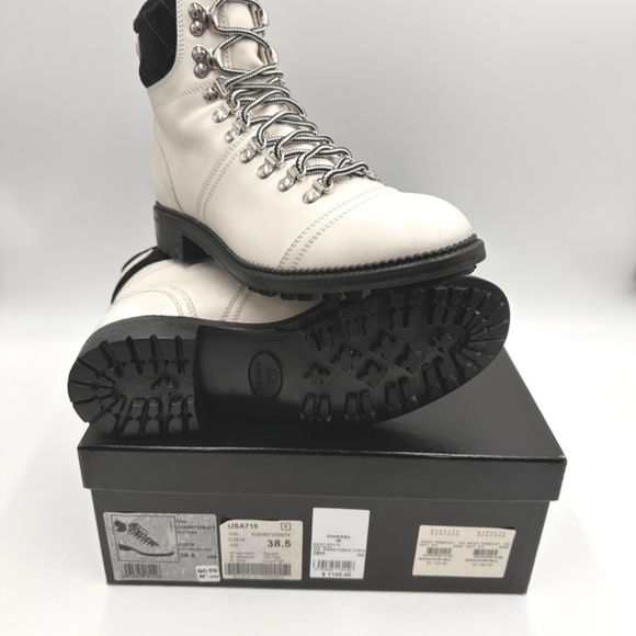 CHANEL Cream Leather Winter Booties / WOMENS 8.5 - Picture 7 of 16